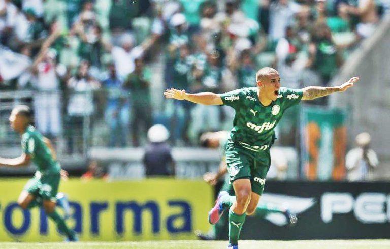 Palmeiras sobra diante do Santos e fatura título inédito da Copinha