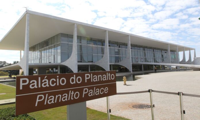 palacio-do-planalto-Fabio-Rodrigues-Pozzebom-Agencia-Brasil-2.jpg