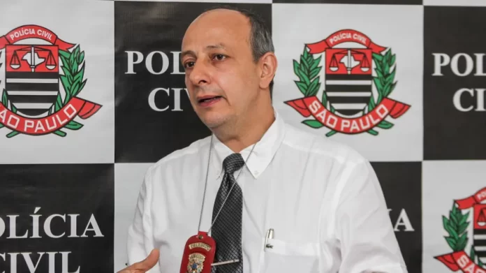 07fev2013-delegado-ruy-ferraz-fontes-enquanto-titular-do-27-dp-distrito-policial-no-campo-belo-15435.webp