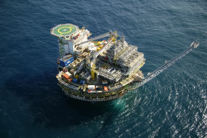 208505404-petroleo-fotos-publicas-5-scaled.webp