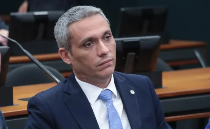 gustavo-gayer.jpg.webp