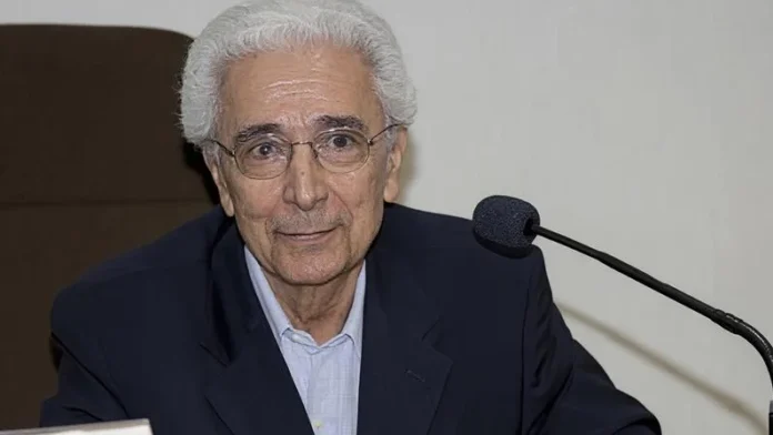 MORRE-FERNANDO-NOVAIS-.webp