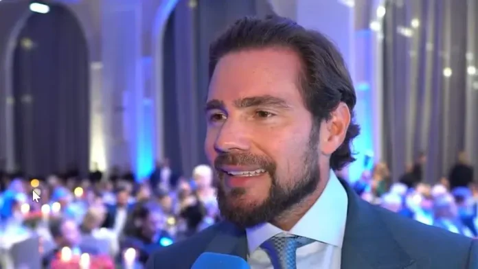 1-Daniel-Vorcaro-Premio-Lideres-2024-vencedor-empreendedorismo-Reproducao-Youtube-TVLIDE-1-1-1.jpg.w.webp