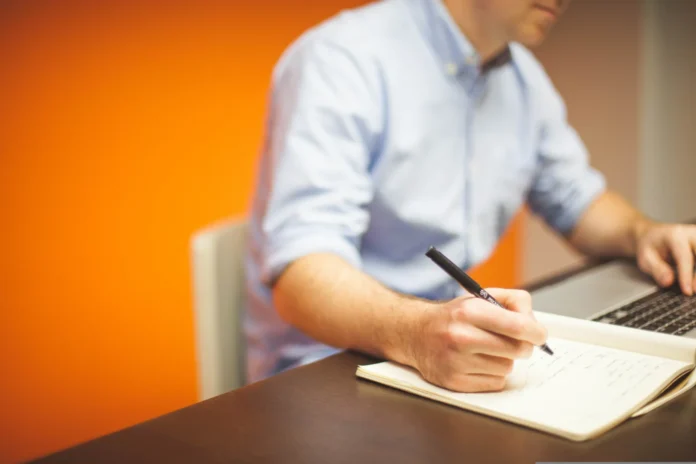startupstockphotos-office-594132-scaled.webp