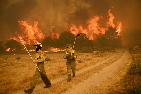 afp-20250814-69kf6am-v1-midres-spainfireclimateenvironment-1.webp