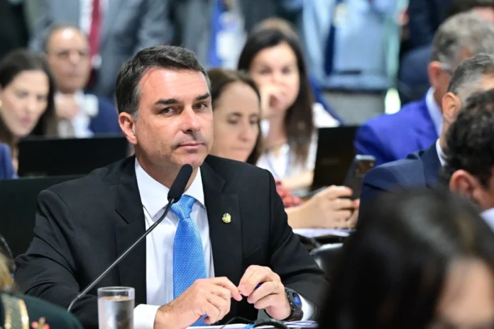 flavio-bolsonaro_3x2.webp