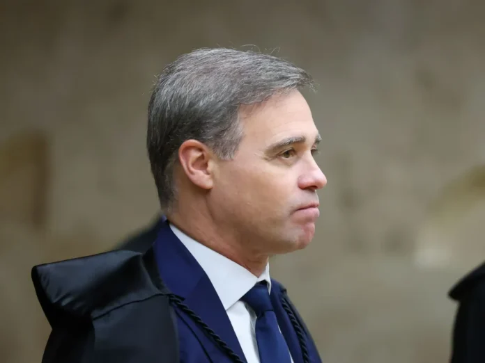 ministro-andre-mendonca-plenario-stf.webp