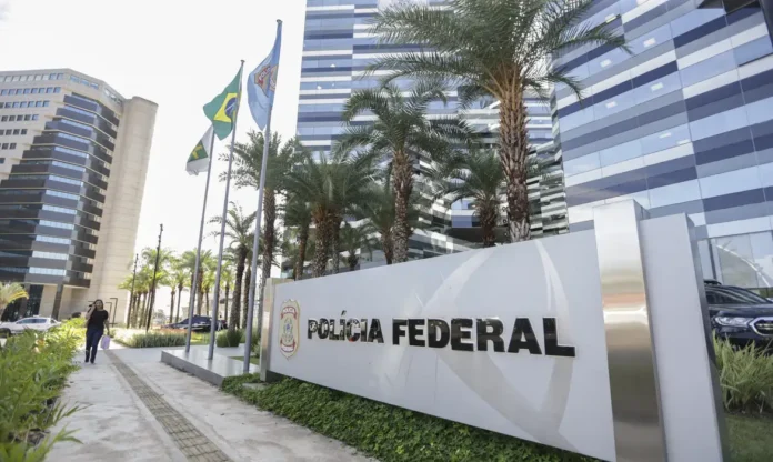 movimentacao-pf_mcamgo_abr_31082023-3-1.webp