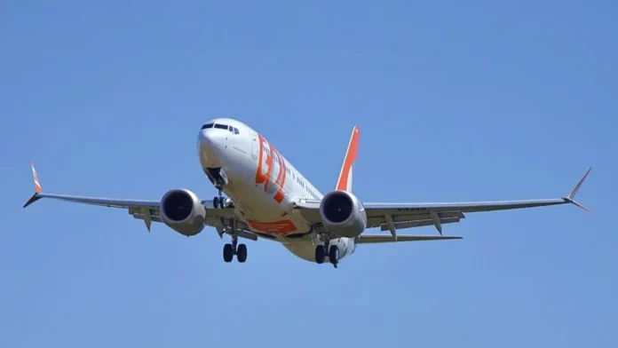Aviao-da-Gol-com-destino-a-Guarulhos-volta-ao-aeroporto-do-Recife-apos-passaro-avariar-motor-1068x60.webp